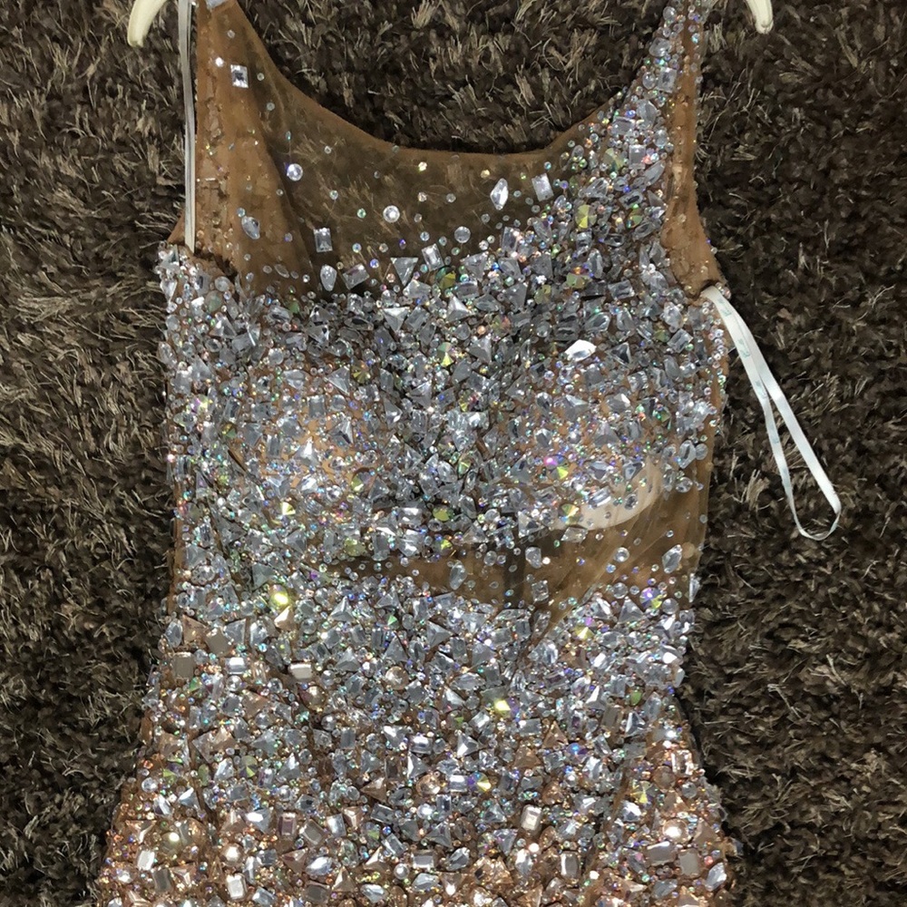 Prom/Formal gown - Picture 2 of 5